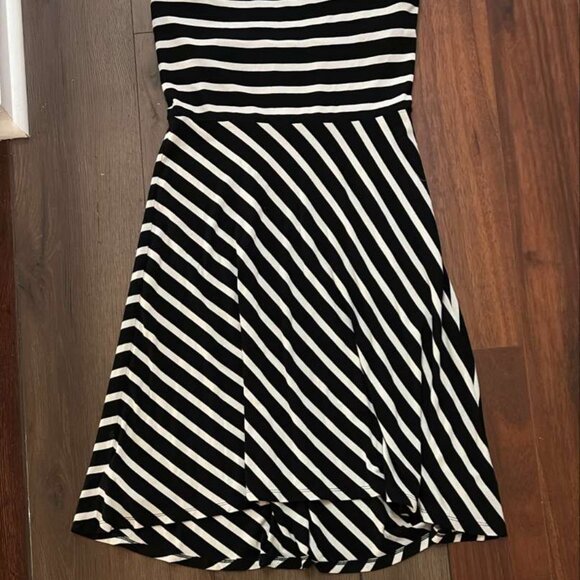 LOFT Diagonal & Horizontal Stripe Strapless Dress - Medium - Casual Dress - Picture 2 of 5